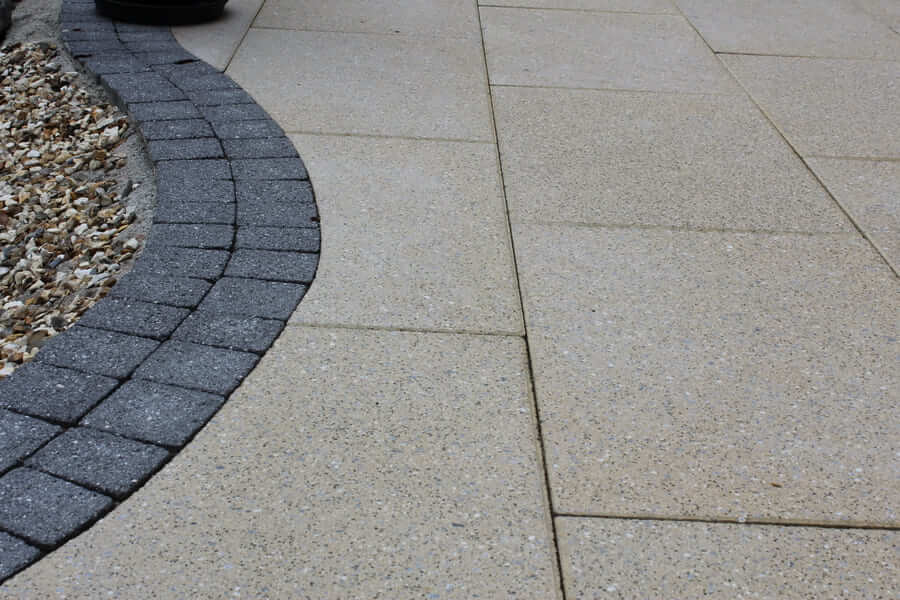 Shelbourne Buff Granite & Newgrange Setts Black Granite