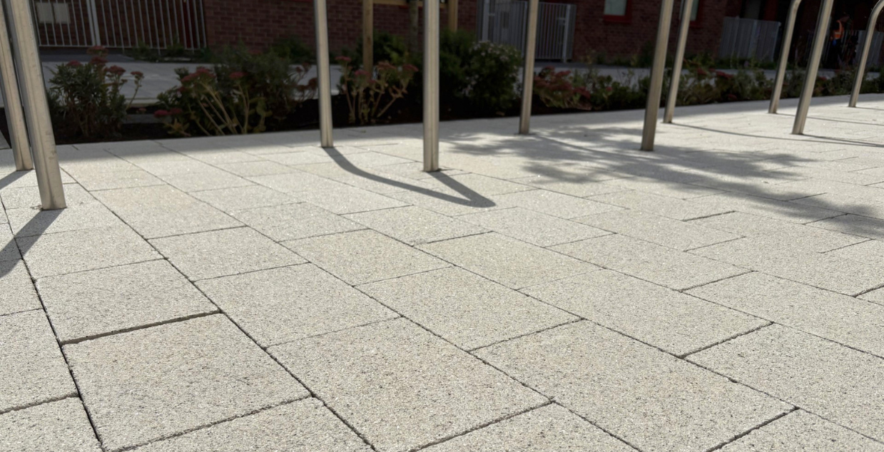 modern silver granite block for busy commercil are with a lot of footfall