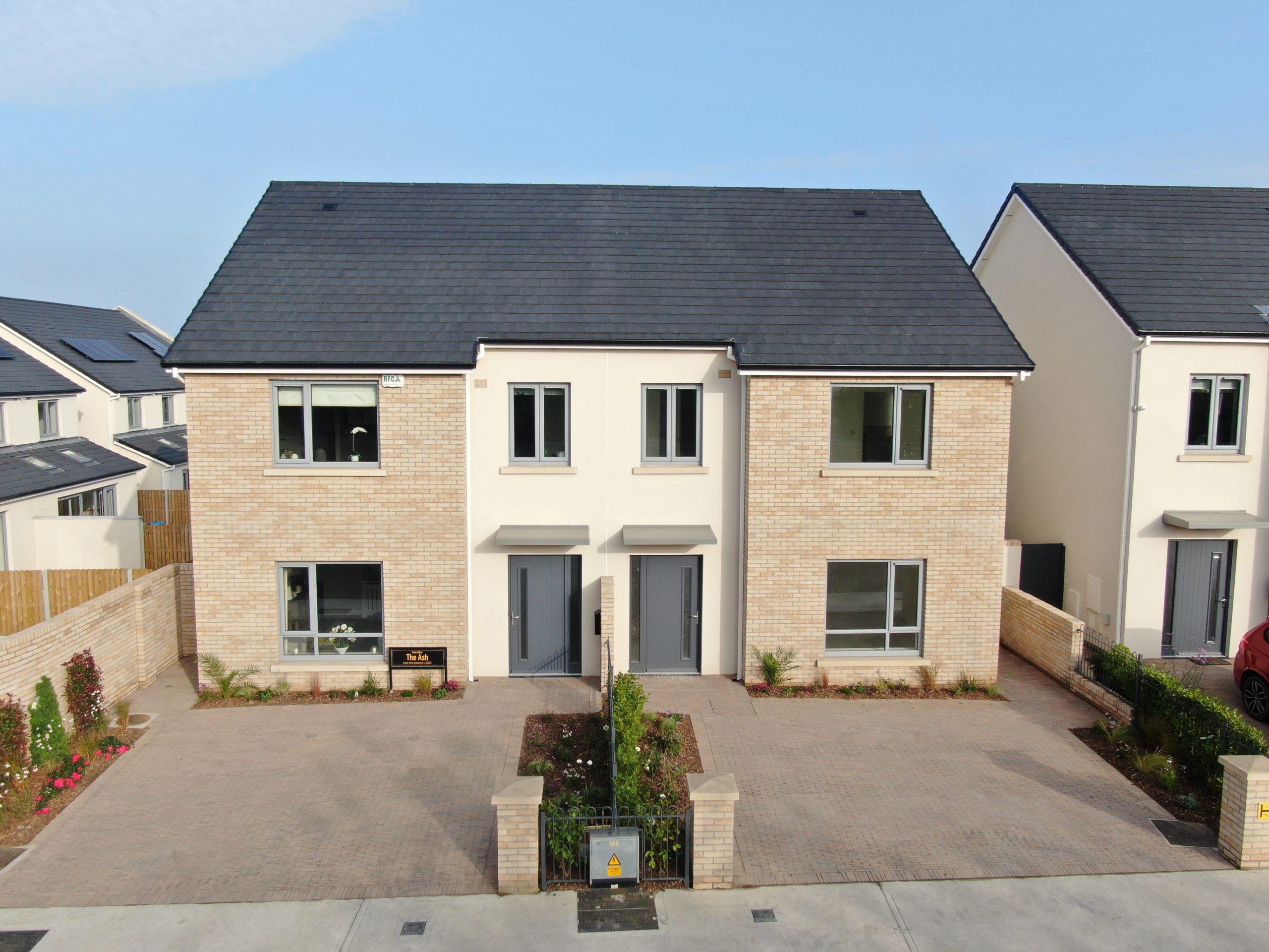 Waterside Residential Development - Paving & Walling