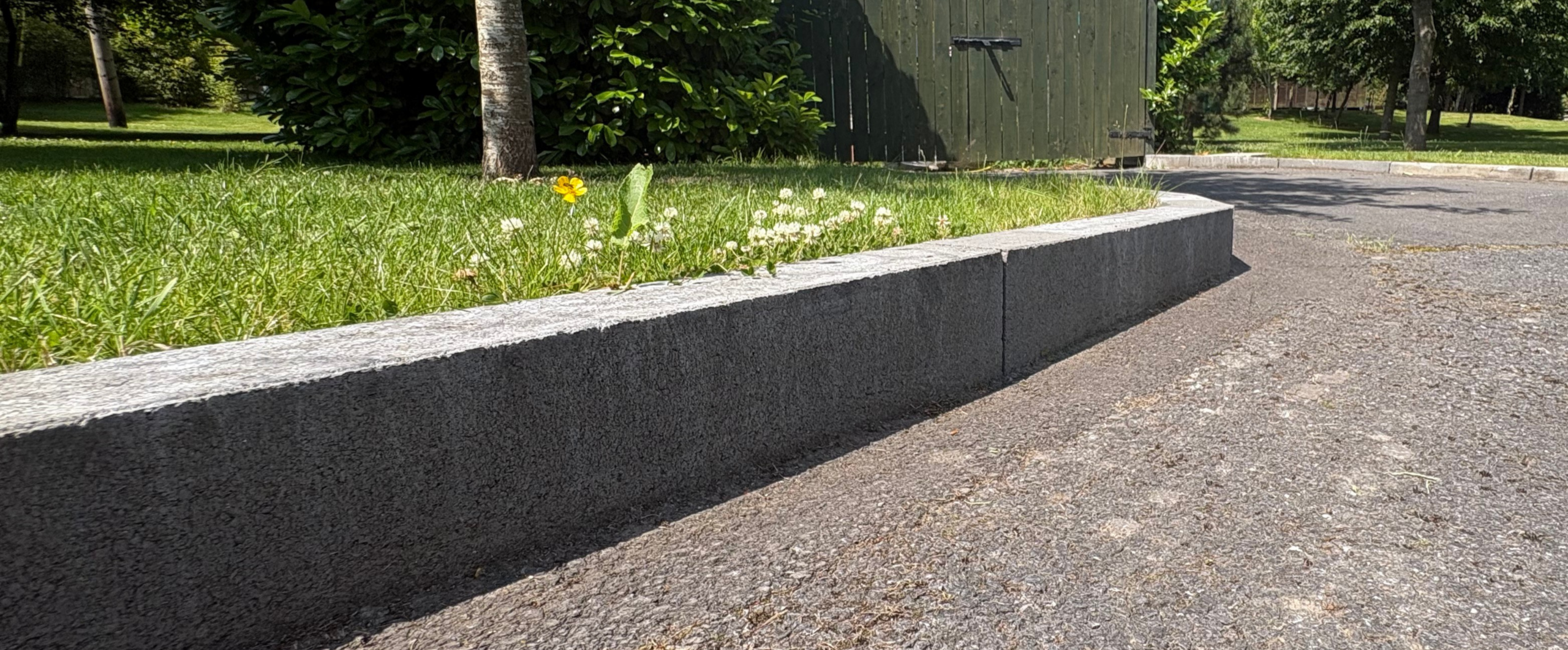 classic kerb for commercial setting